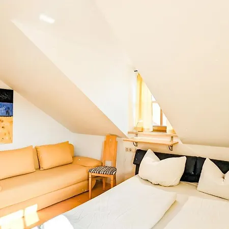 Apartment Schmoelzer